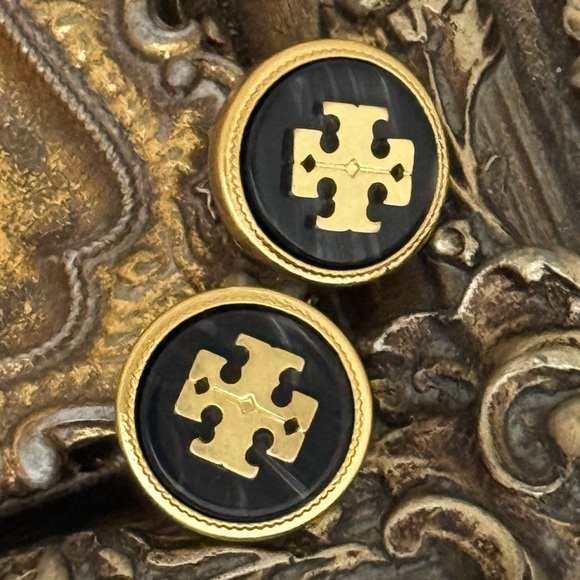 TORY BURCH • Black Semiprecious Stone Logo Earrings - Picture 4 of 4